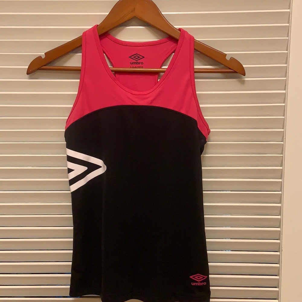 🎉HP🎉 Umbro Razor Back Top in Pink and Black
